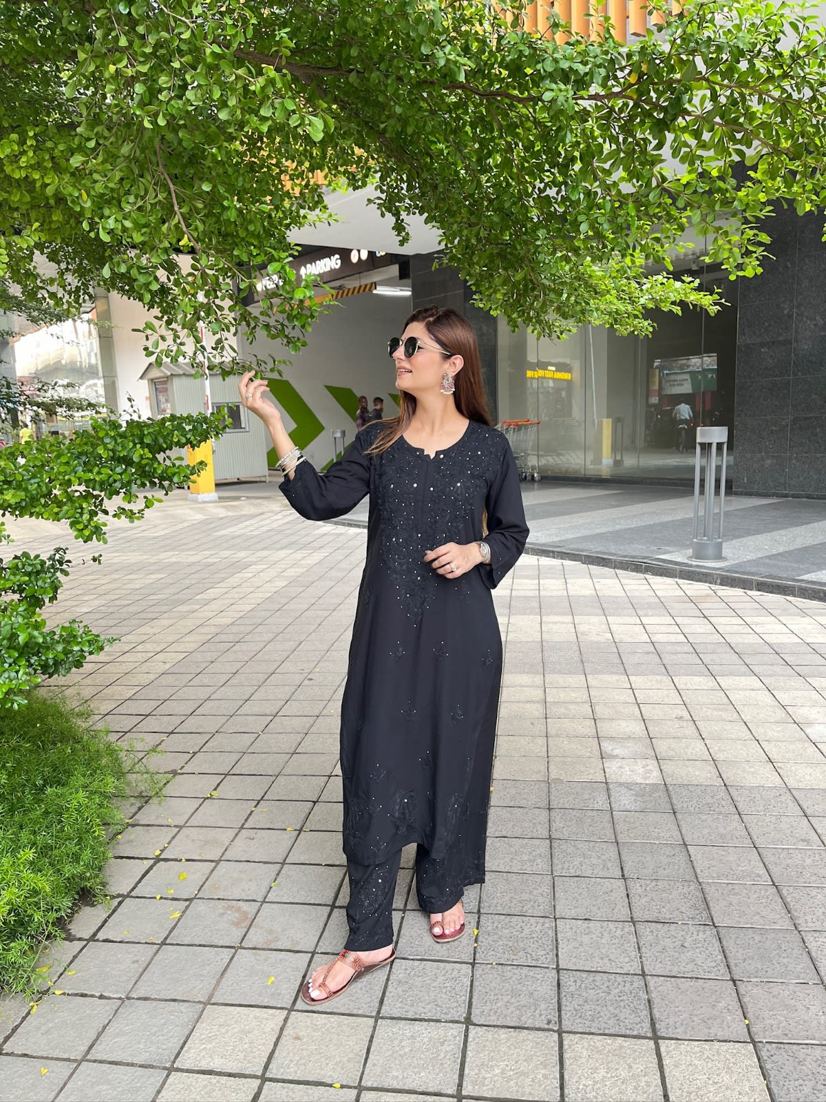 BLACK Floral Embroidered Notch-Neck Chikankari Kurta With Palazzos