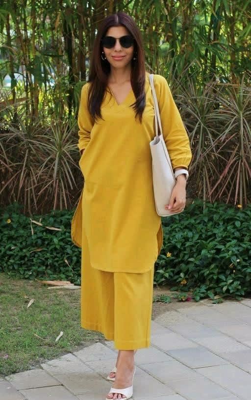 YELLOW Beads N Stones Charming Women Kurti Pant Set