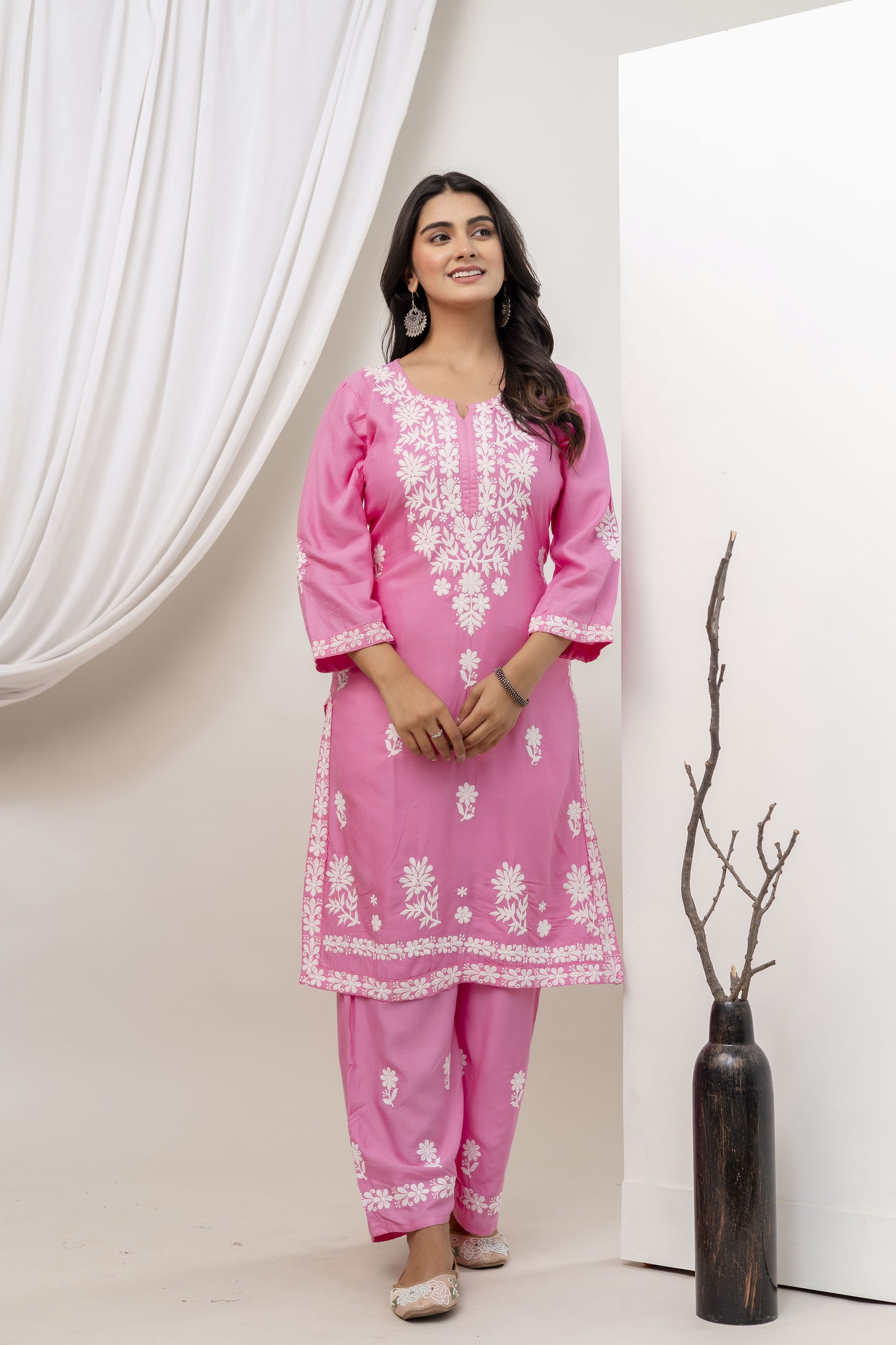 PINK Beautiful Embroidered Chikankari Kurta Set