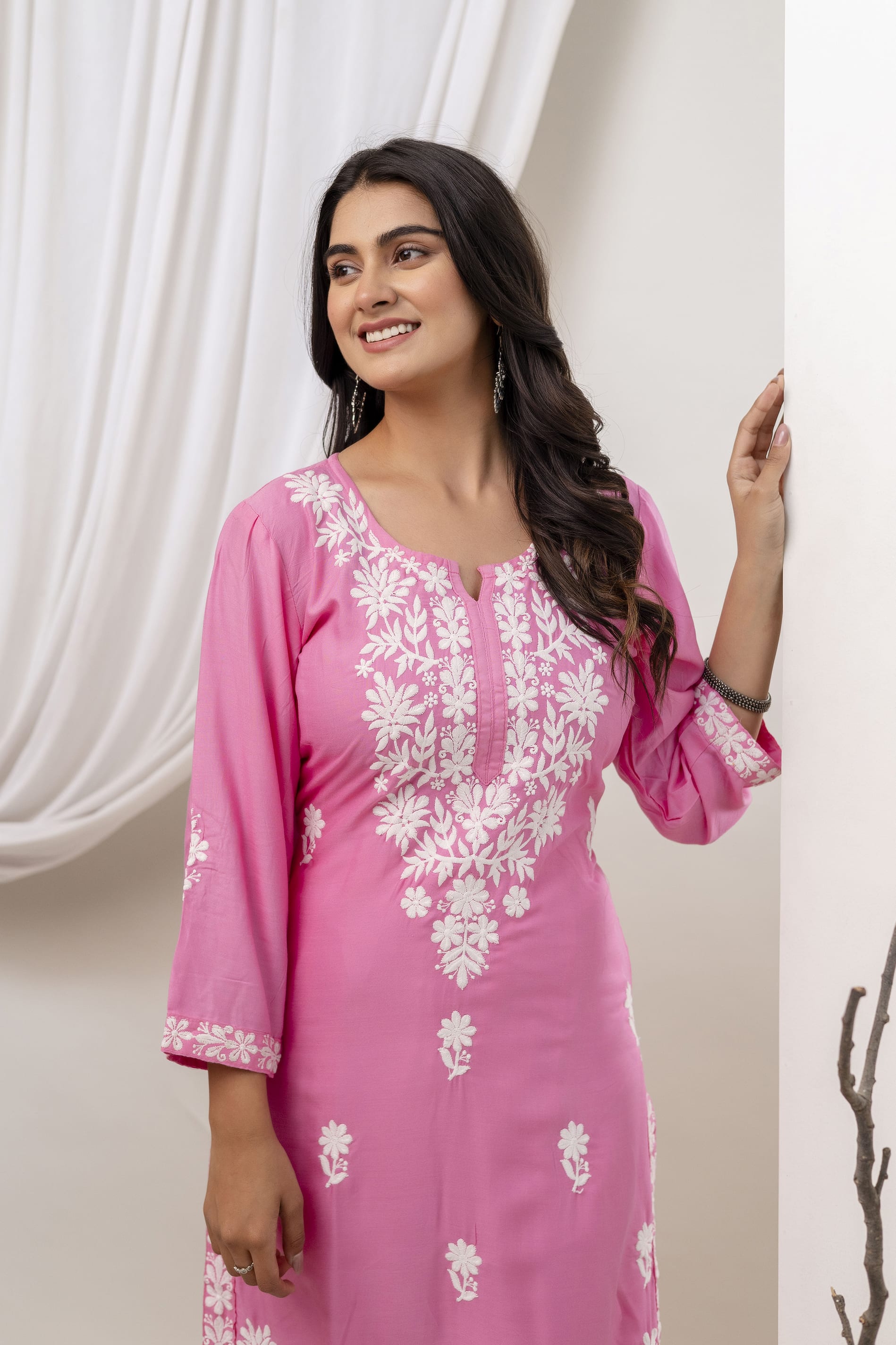 PINK Beautiful Embroidered Chikankari Kurta Set