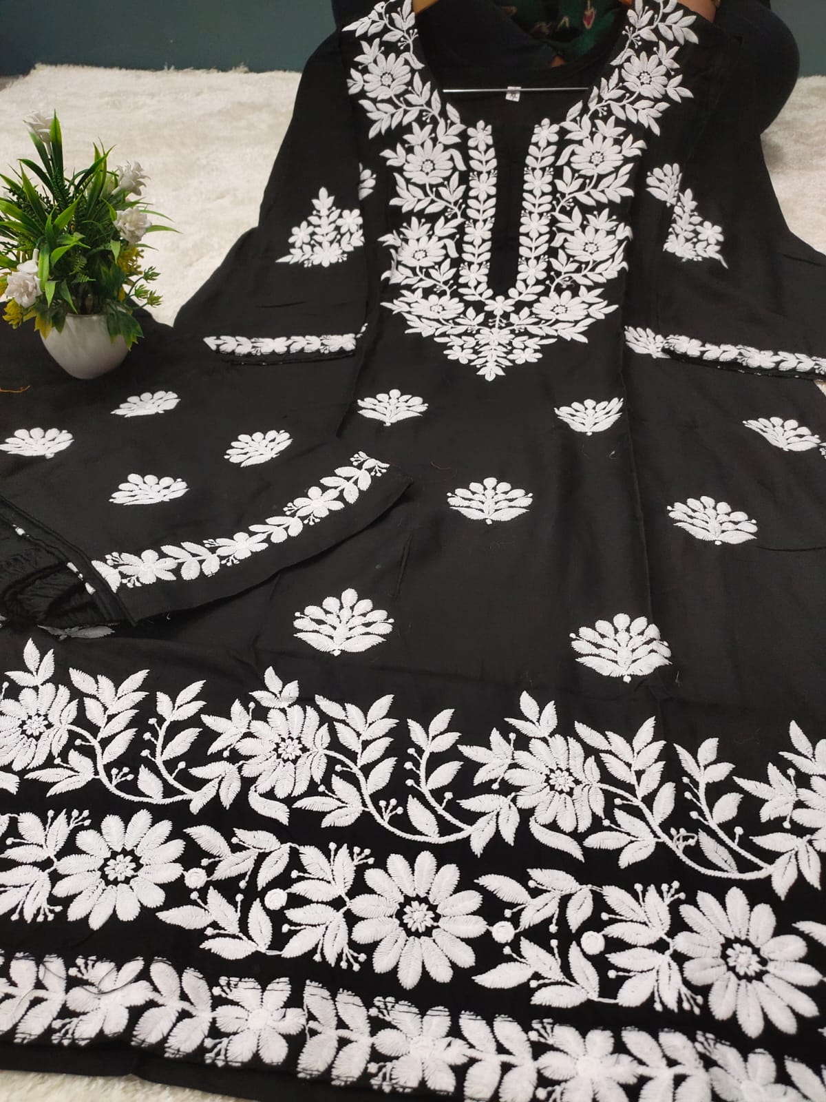 BLACK Women Embroidery Chikankari Kurti Plazzo set