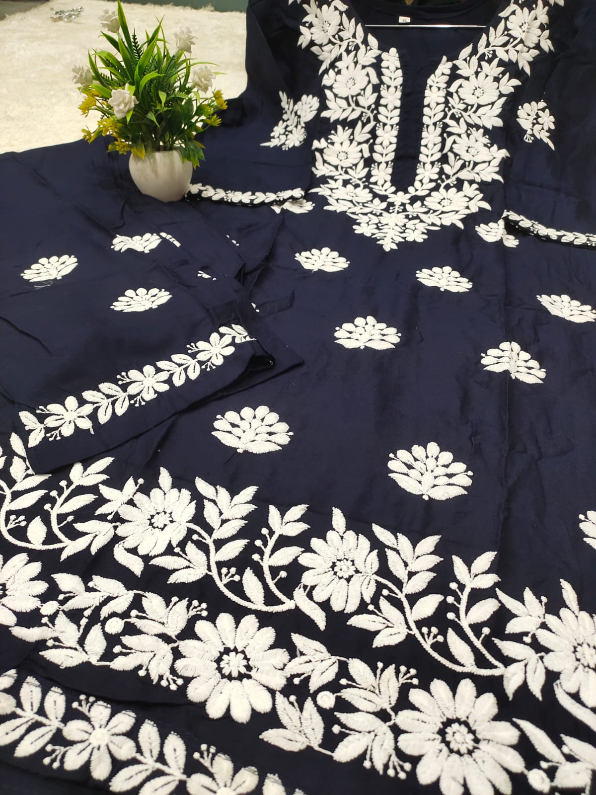 BLUE Women Embroidery Chikankari Kurti Plazzo set