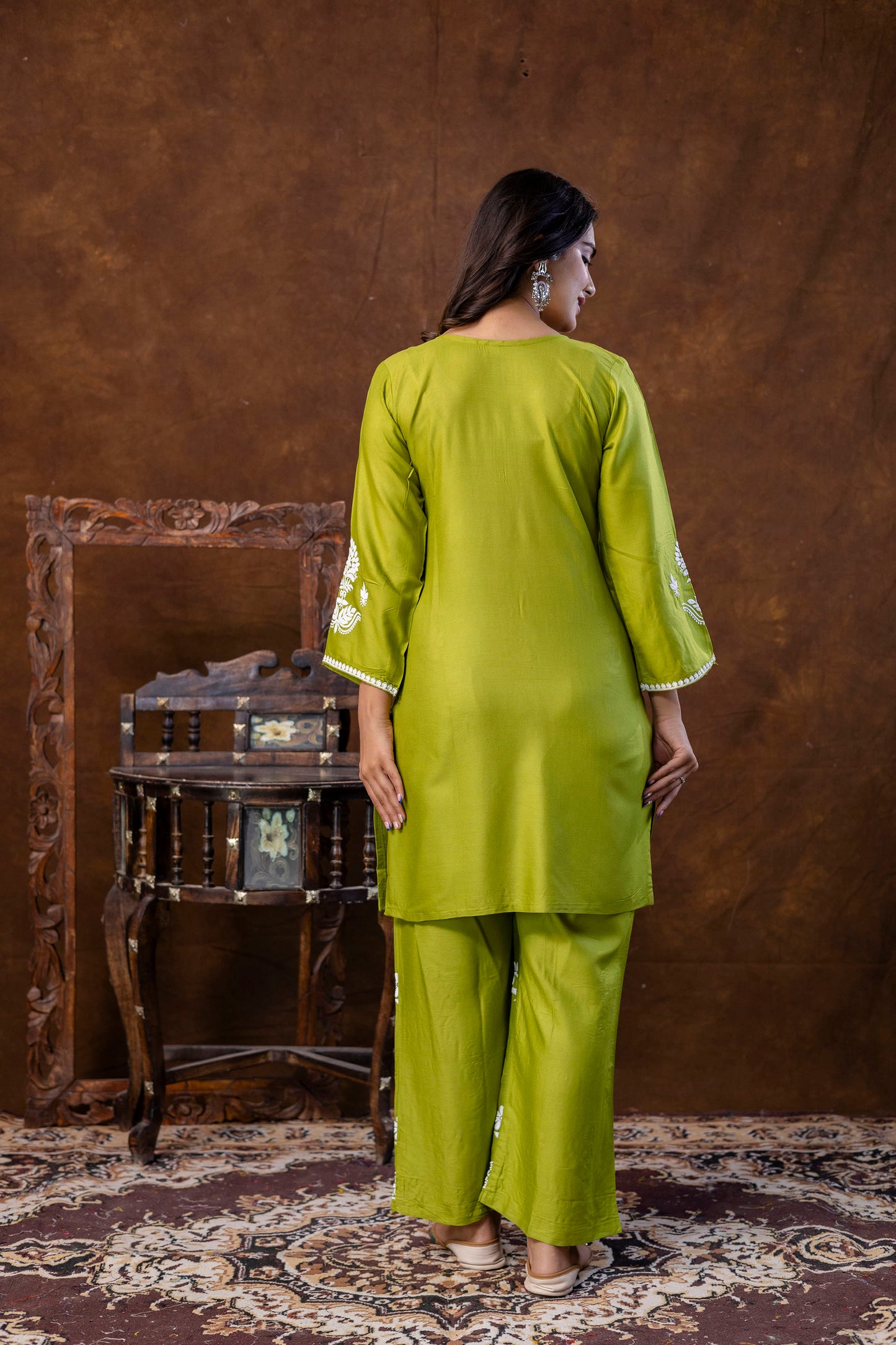 MEHNDI Women Rayon Ethnic Top Plazzo Set