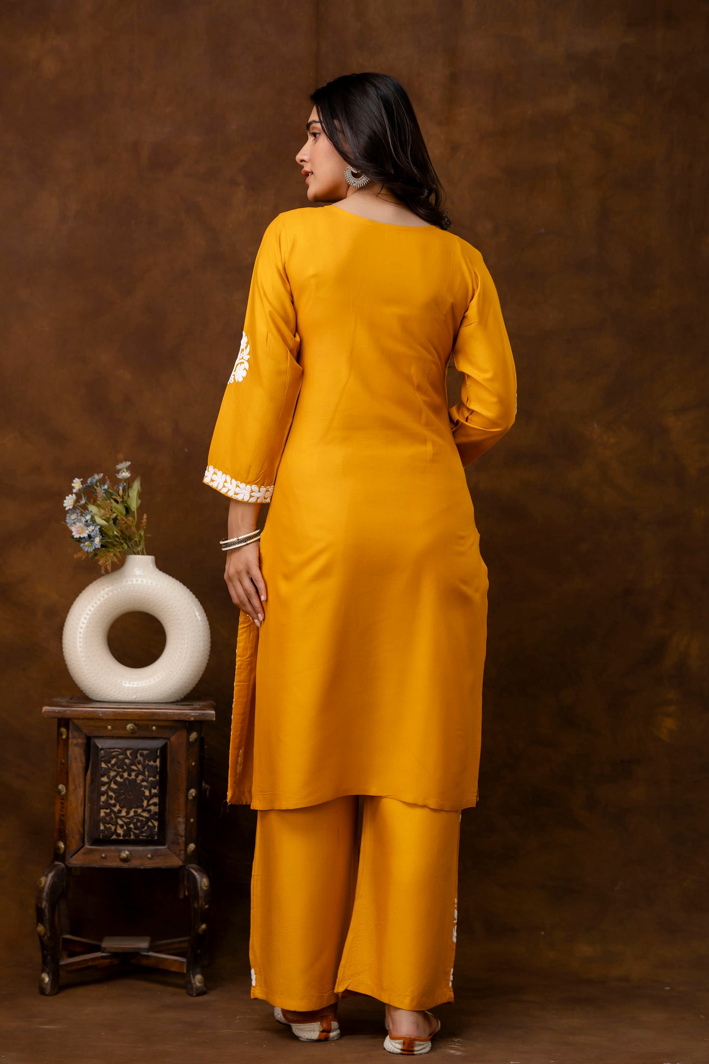 MUSTER  Women Rayon Embroidered Kurta Set