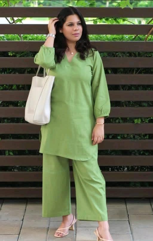 PISTA Beads N Stones Charming Women Kurti Pant Set